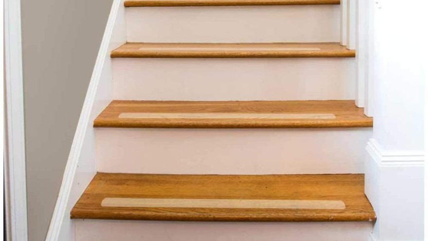 防滑膠帶適用于學校防滑處理，安心的選擇！