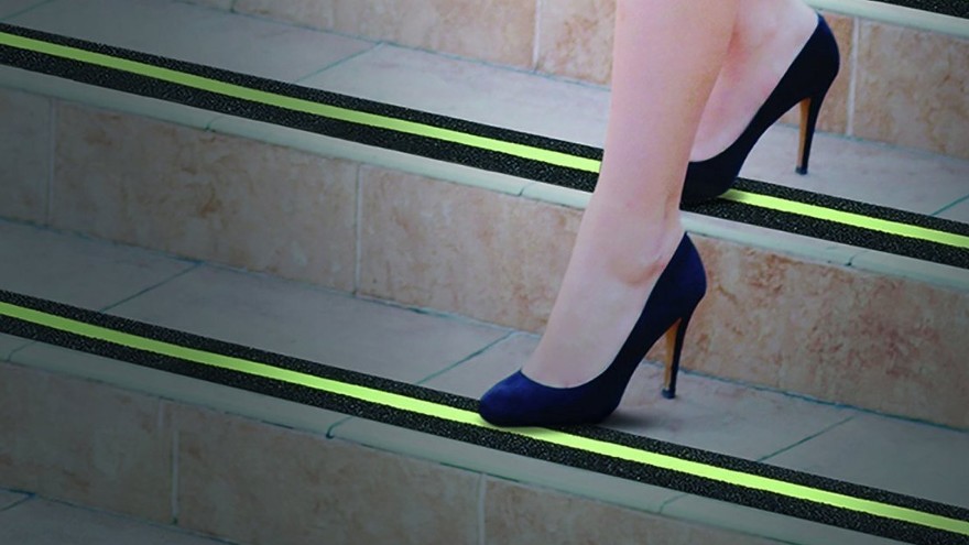 有自沾式夜光防滑膠帶嗎-夜光防滑膠帶廠家供應【昆山玉寰】