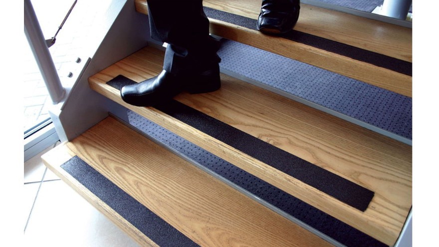 防滑膠帶的安裝注意事項-十五年專業中高端膠帶生產廠家【昆山玉寰】