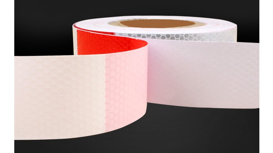 工程級(jí)反光膜多少錢(qián)一個(gè)平方-廠家直銷優(yōu)惠【昆山玉寰】